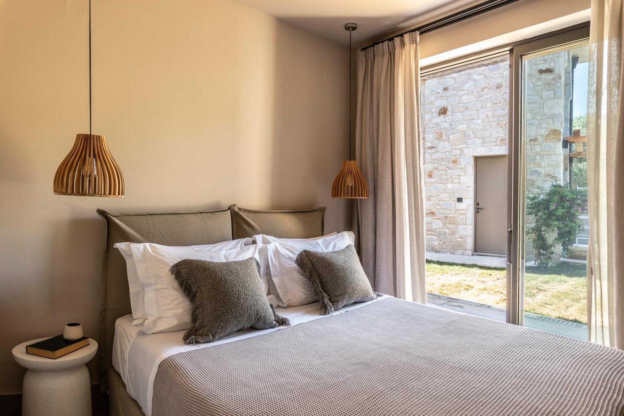 Nikoleta Luxury Hotel 3*